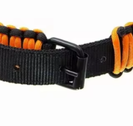 Adjustable paracord dog collar